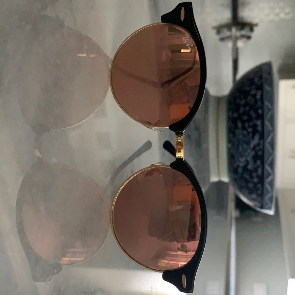 Round Ray Ban sunglasses